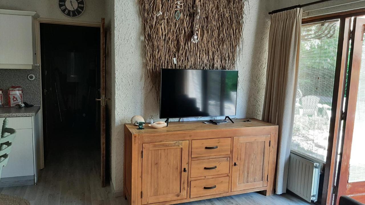 Bungalow De Pluumpot Scherpenisse المظهر الخارجي الصورة